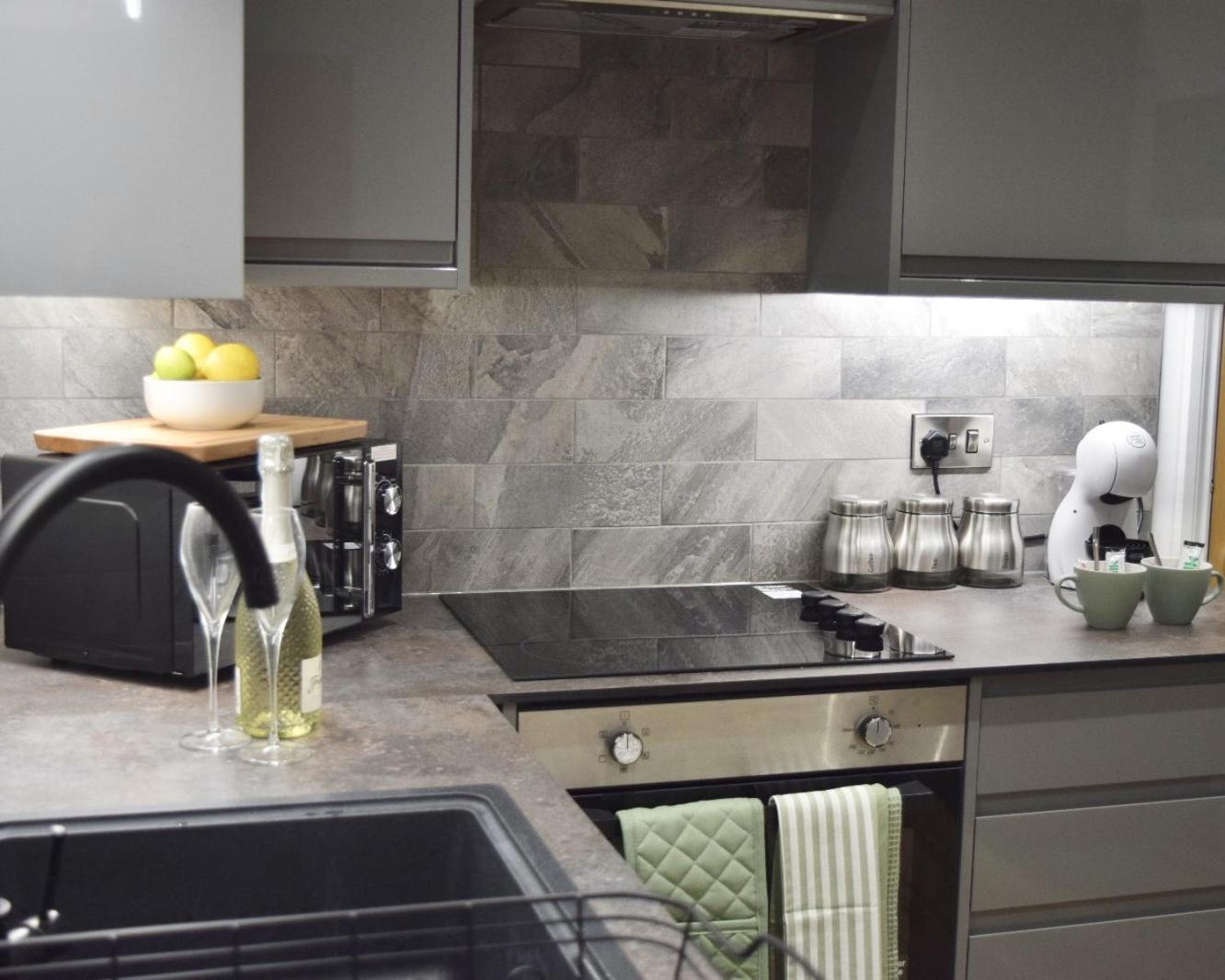 The Yorkshire Crown - Luxury Apartment - Free Parking Nearby Harrogate Ngoại thất bức ảnh